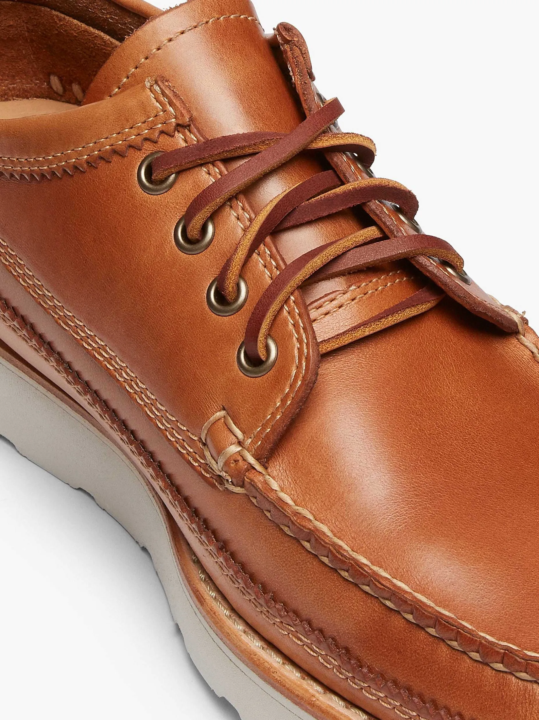 Hot G.H.BASS Camp Moc Iii Lyndon 4-Eye Moccasin Tan