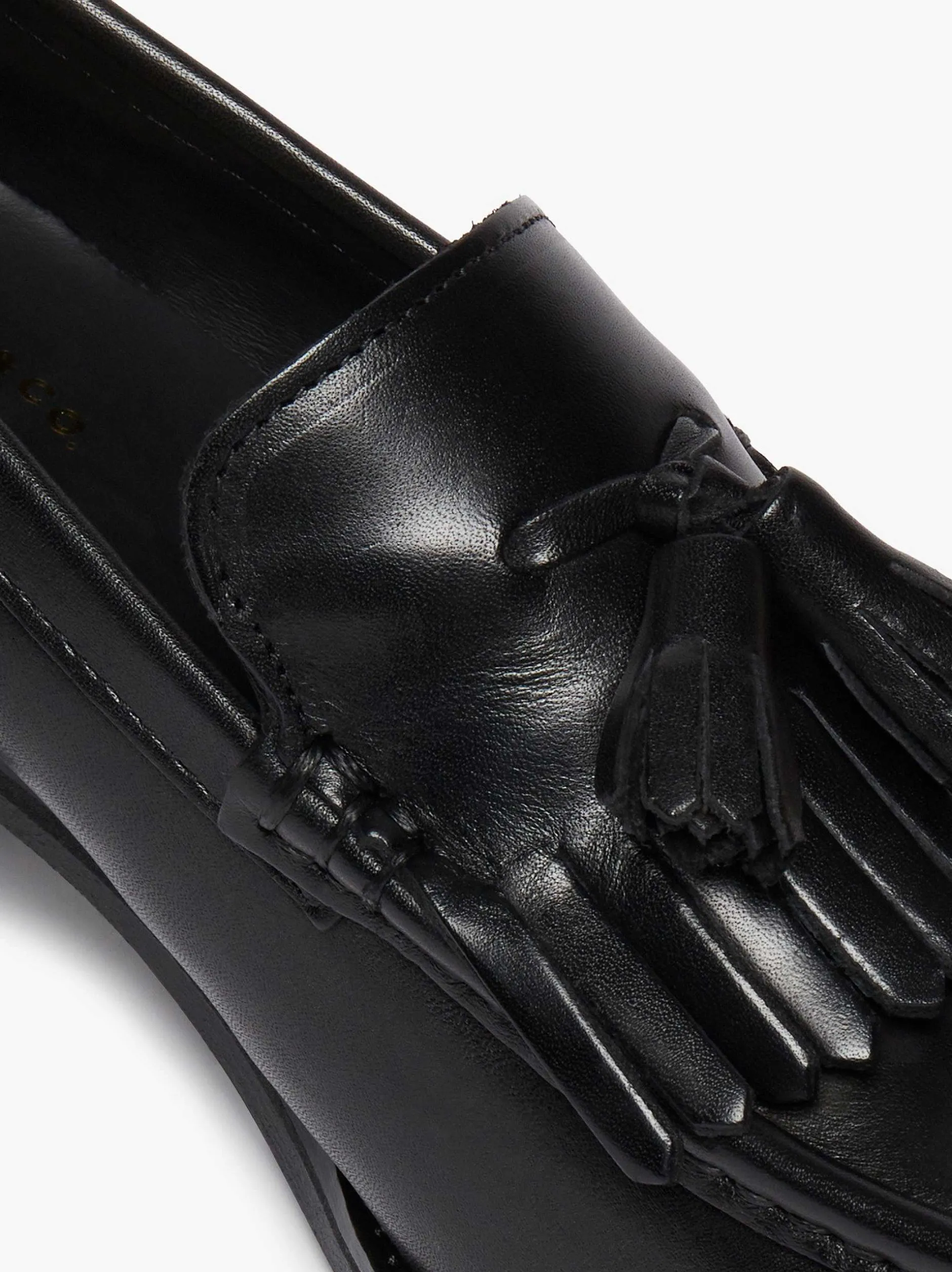 New G.H.BASS Weejuns Kiltie Tassel Heels Black